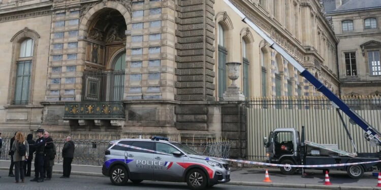 ‘Quiet As A Whisper’: German Firm Who Built Lift Allegedly Used In Brazen Louvre Heist Posts Viral Ad