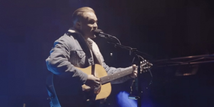 ‘Well done!’ DHS launches top-tier trolling against anti-ICE star Zach Bryan