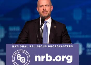 Heritage President Kevin Roberts hit with conservative backlash for defense of Tucker Carlson