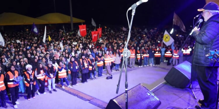 We can all be saints, Peruvian archbishop says to thousands of youth