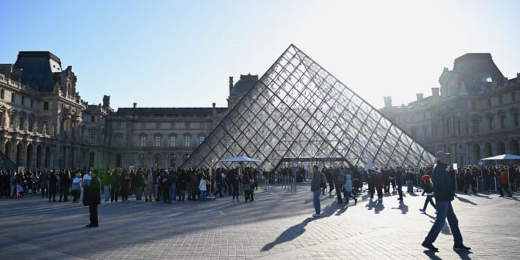 Louvre used its own name as password, according to newly reviewed confidential documents