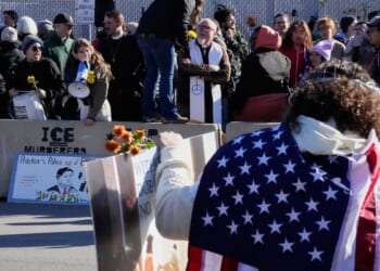 Hundreds of people detained in Chicago immigration crackdown could be released on bond judge signals