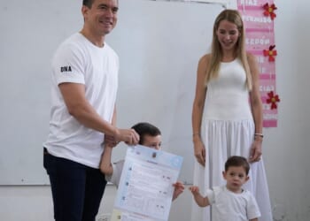 Ecuadorians vote on whether to allow foreign military bases amid rising crime