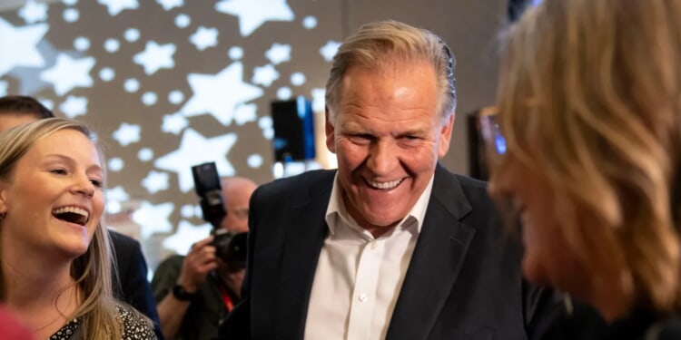 EXCLUSIVE: Michigan Senate Race Could Be GOP’s Best Midterms Offense Play, Poll Shows