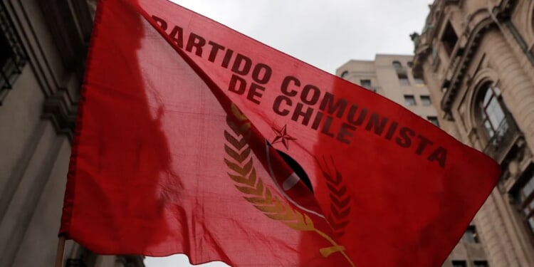 Literal Communist Battles Pro-Trump Conservative For Presidency In America’s Backyard