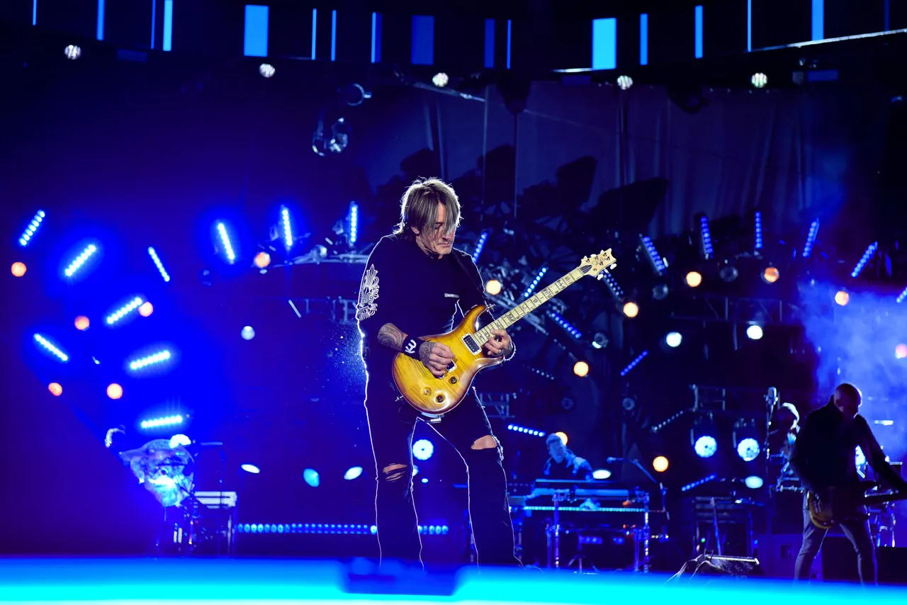 NASHVILLE, TENNESSEE - DECEMBER 31: Recording Artist Keith Urban performs on stage during New Year's Eve Live Nashville's Big Bash at Bicentennial Capitol Mall State Park on December 31, 2024 in Nashville, Tennessee. (Photo by Jason Davis/Getty Images)