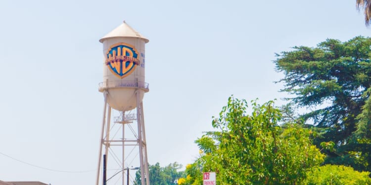 Warner Bros. for sale: Comcast, Netflix, Paramount prepare bids before Thanksgiving