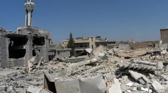 ‘The pope is traveling to a wounded country,’ Lebanese priest says