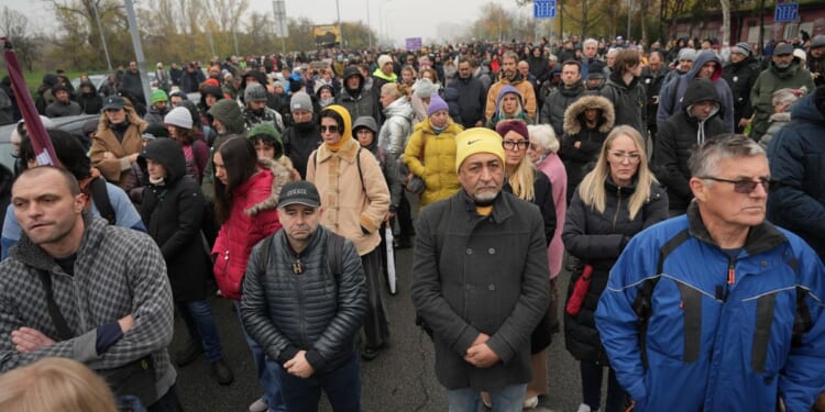 Serbians mark anniversary of pro-government violence