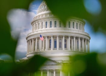 'A step backwards': Parents, senators wince at House bill to protect kids on social media