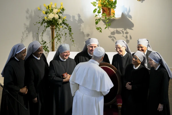 Pope Leo XIV visits a care home for the elderly run by a community of the Little Sisters of the Poor in Istanbul, Turkey, on Nov. 28, 2025. Credit: Vatican Media.