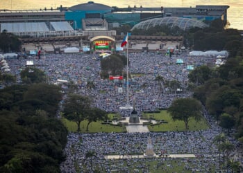 Filipino archbishop asks Catholics to attend protests against government corruption