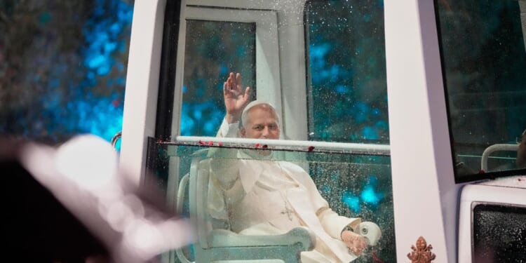 Leo arrives in Lebanon in a bid to bring hope to a war-wracked region