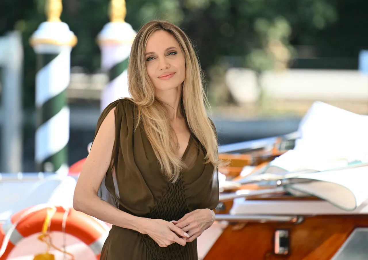 US actress Angelina Jolie arrives at the Excelsior pier during the 81st Venice International Film Festival at Venice Lido, on August 29, 2024 . (Photo by Alberto PIZZOLI / AFP) (Photo by ALBERTO PIZZOLI/AFP via Getty Images)