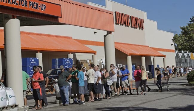 Anti-ICE Protesters Clog Home Depot by Buying and Returning Putty Knives Over and Over – Twitchy