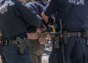 Anti-ICE Rioters Trap Officers, Snarl Traffic, and Clash With NYPD in Manhattan [WATCH]