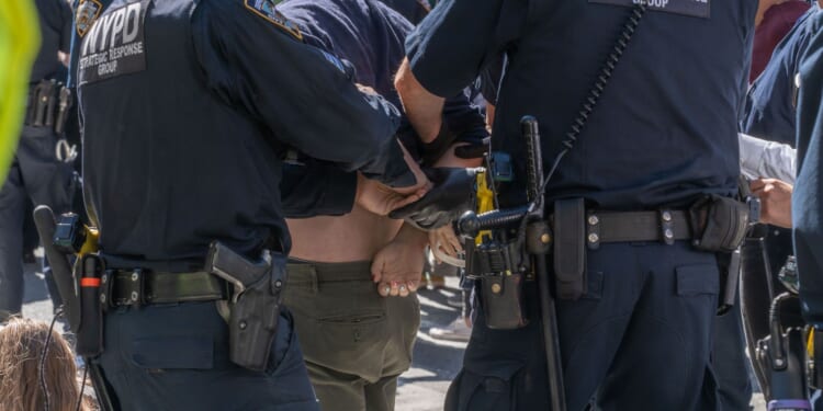 Anti-ICE Rioters Trap Officers, Snarl Traffic, and Clash With NYPD in Manhattan [WATCH]