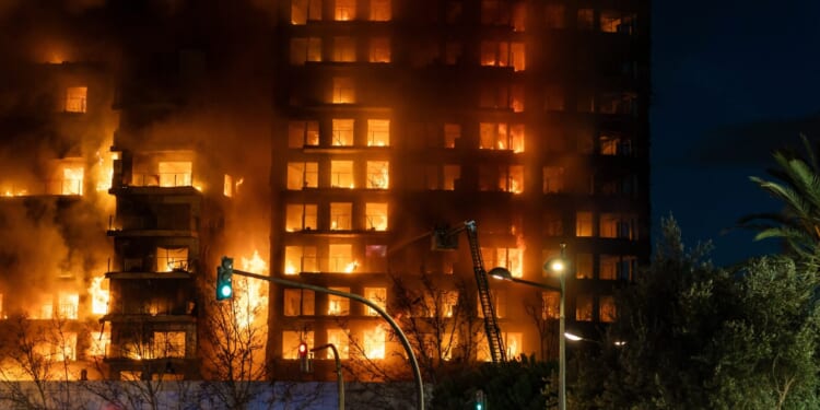 At Least 36 Dead After Massive Blaze Engulfs Hong Kong High Rise [WATCH]