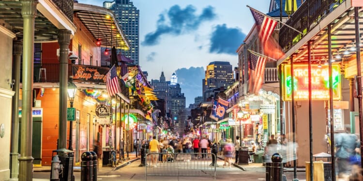 Border Patrol Moving into a New City for Operation 'Swamp Sweep' [WATCH]