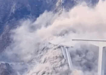 China’s New Hongqi Bridge Collapses — Could California’s Chinese Bridge Be Far Behind? | The American Spectator