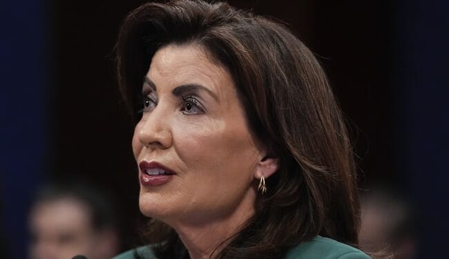 Chinese Spy Forged New York Governor’s Signature to Cozy Up to Beijing — And the Media Is Silent – Twitchy