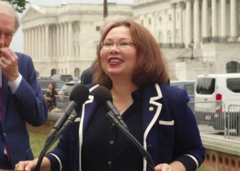 Dem Sen Duckworth Staffer Accused of Impersonating Attorney to Free Detained Illegal Alien [WATCH]