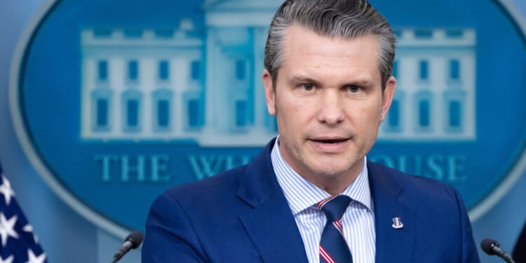 Dem Senator Mark Kelly in War Department's Crosshairs Over Role in 'Illegal Orders' Video [WATCH]