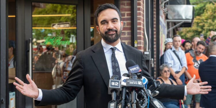 Florida Real Estate Market is Booming as New Yorkers Flee [WATCH]