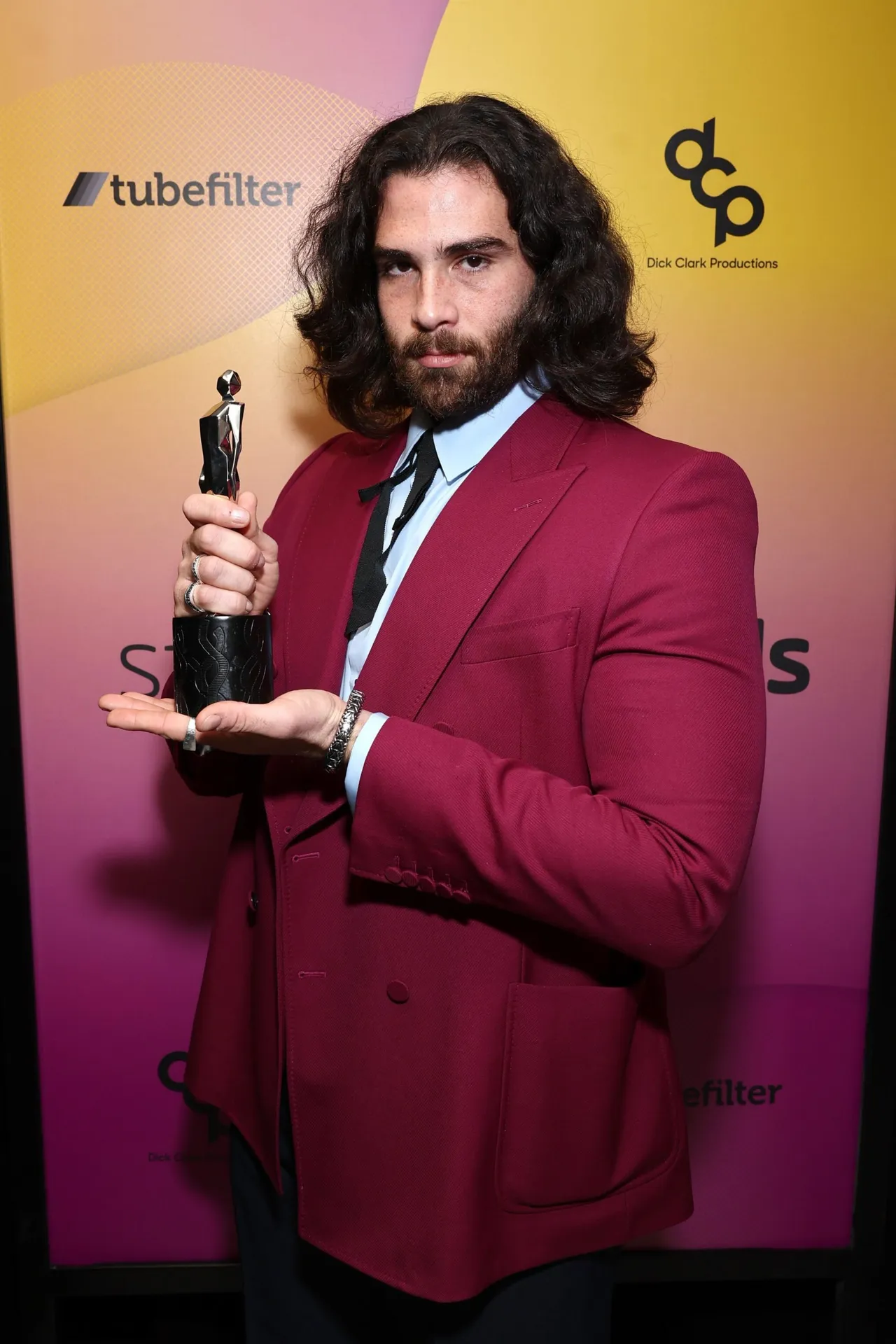 LOS ANGELES, CALIFORNIA - DECEMBER 04: Hasan Piker (HasanAbi) poses with an award during the 2022 YouTube Streamy Awards at the Beverly Hilton on December 04, 2022 in Los Angeles, California. (Photo by Matt Winkelmeyer/Getty Images for dick clark productions)