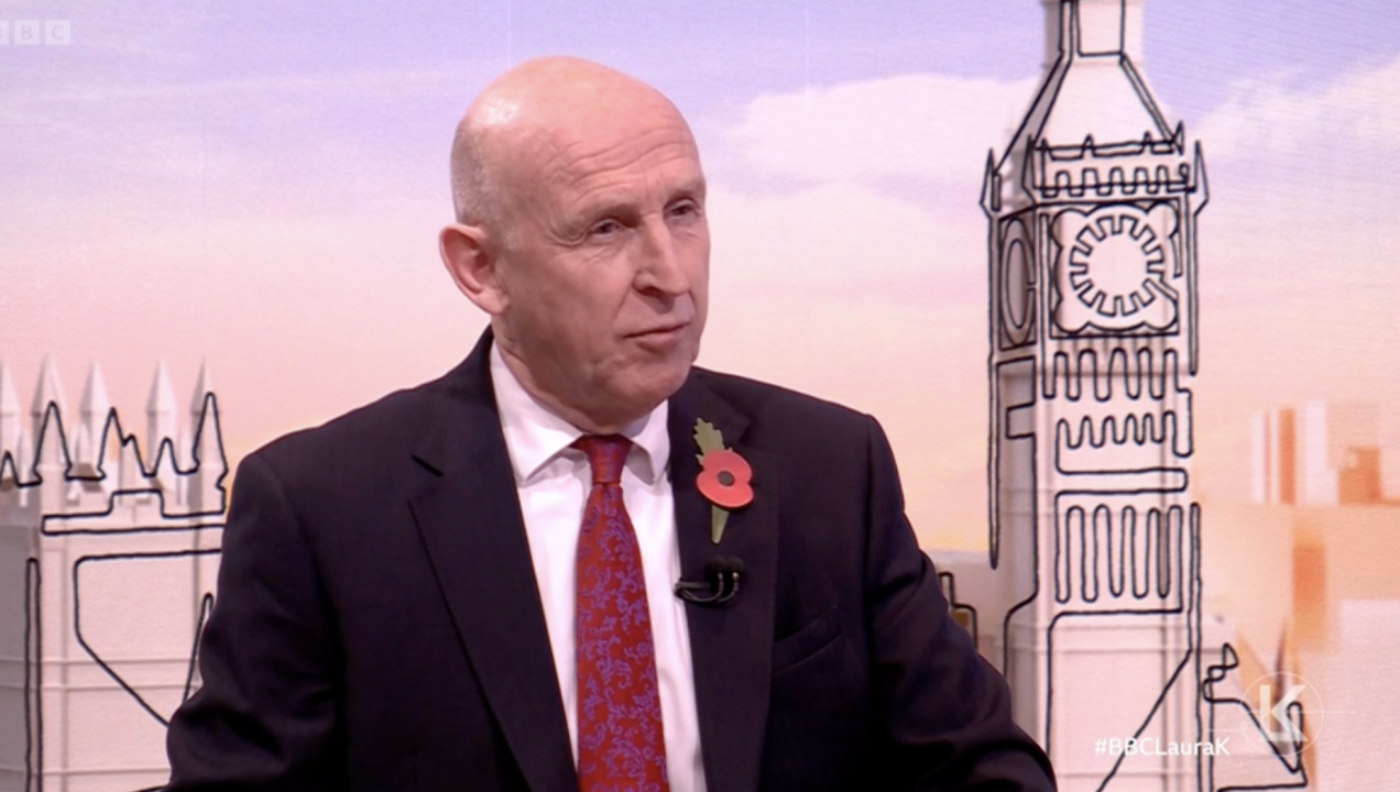 Healey Doesn’t Rule Out Airport Security-Style Scanners at Train Stations