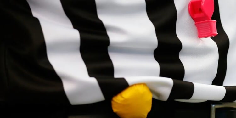 Hot-Headed Referee Snaps While Ejecting Texas High School Football Player In Wacky Scene