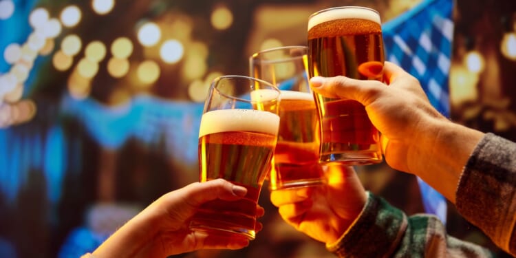 Idaho Saloon Ignites Frenzy with Offer to Help Deport Illegal Aliens