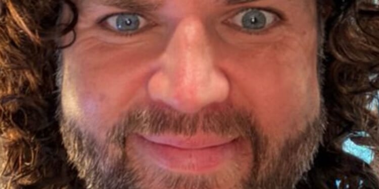 JD Vance Breaks the Internet with Hilarious Halloween Meme Costume [WATCH]