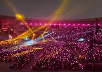 K-Pop Star Collapses Suddenly Mid Song and Dance On Stage in Macau, China [WATCH]