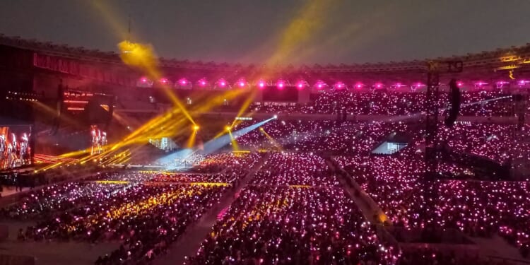 K-Pop Star Collapses Suddenly Mid Song and Dance On Stage in Macau, China [WATCH]