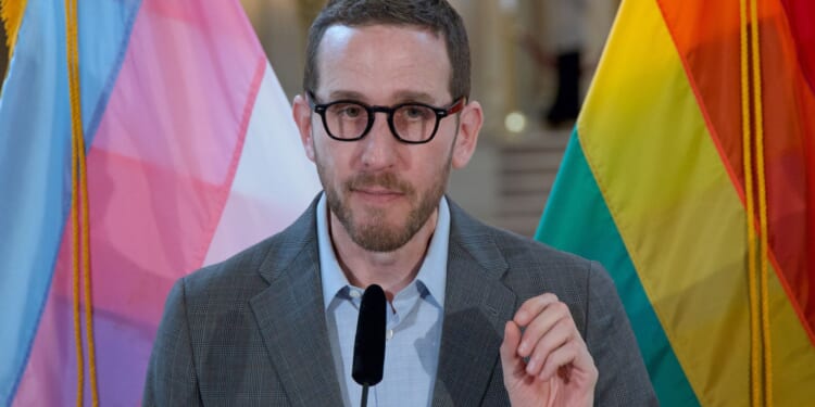 Liberal Black Lesbian Woman Confronts Dem Wiener About Protecting Real Women [WATCH]