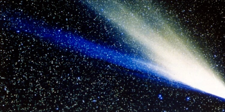 Manhattan-Sized 3I/ATLAS Accelerates, Shows Potential Signs Of Having Alien ‘Engine’ After Turning Blue