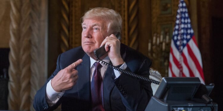 NYC’s Socialist Mayor-Elect Plans to Call Trump Before Inauguration