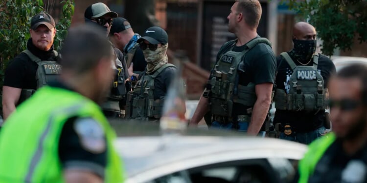 National Guard, DC Police Respond As Dozens Descend On Navy Yard, Several Arrests Made