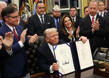 New Poll Shows Winners, Frustrations Of Record Government Shutdown Fight