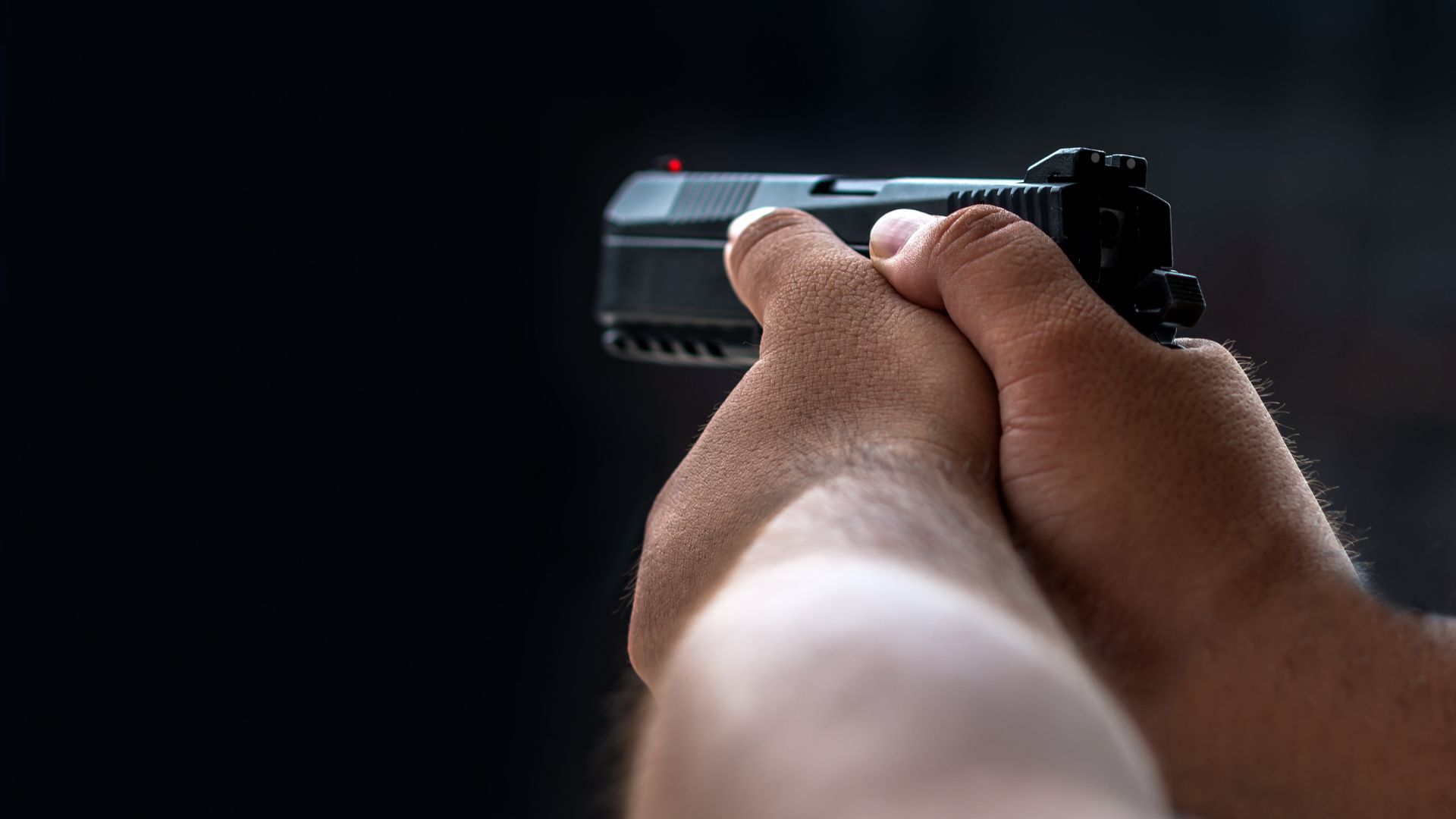 Off-Duty TX Deputy Shoots Suspect Trying to Enter Car With His Baby Inside [WATCH]