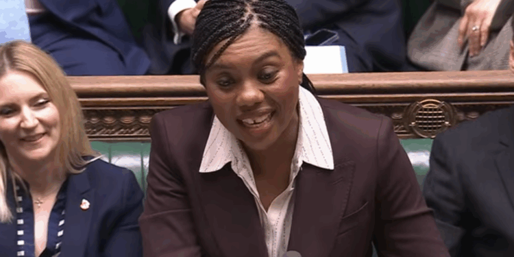 PMQs Badenoch grills Starmer over Labour ‘civil war’