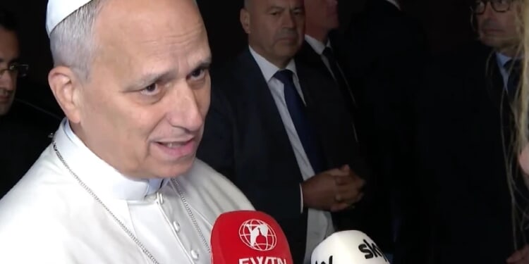 Pope Leo XIV urges dialogue on Venezuela tensions