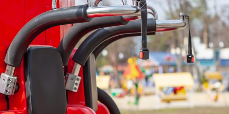 Quick-Thinking Couple Saves Kid During Roller Coaster Malfunction in Missouri [WATCH]
