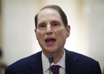 Ron Wyden Put on Uber-BLAST After Spewing WHOPPER of a Lie About What (Who) Destroyed Healthcare – Twitchy