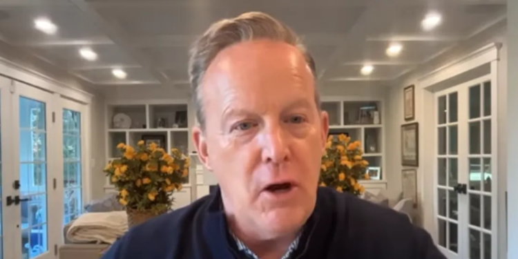 Sean Spicer Breaks Down Where Trump Admin ‘Missing The Mark’ On Economic Messaging