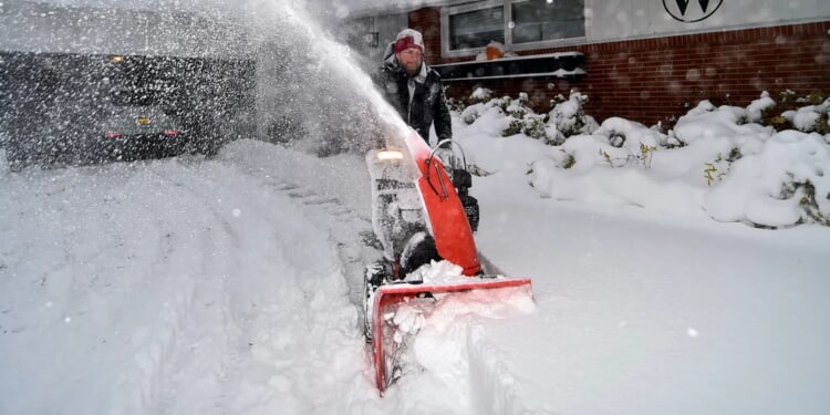 Strong Lake-Effect Snowstorm To Bring White Thanksgiving To Midwest, Northeast