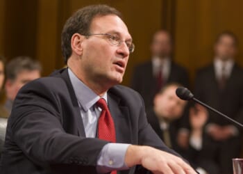 Supreme Court Blocks Judge’s Order Tossing Texas Redistricting Maps [WATCH]