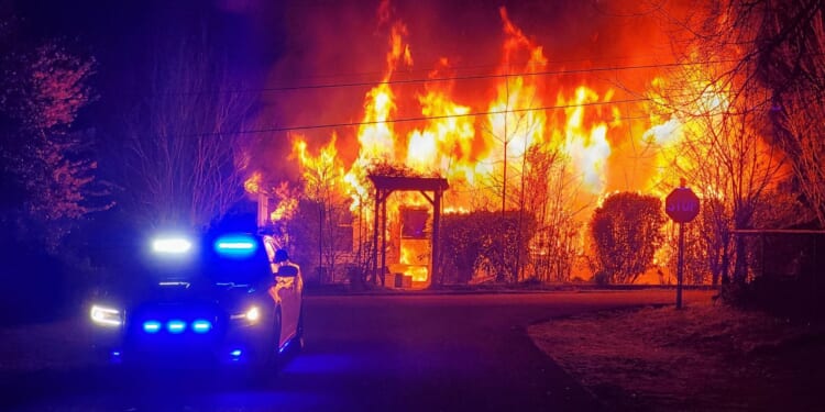 Tennessee Dem Candidate Apparently Supports People Burning Down Police Stations [WATCH]