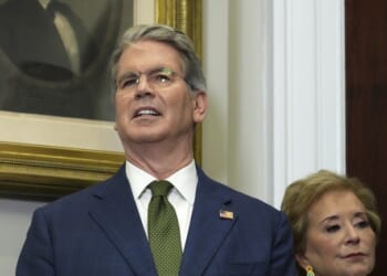 Trump Just Put the Entire Federal Reserve on Notice Through Poor Secretary Scott Bessent – Twitchy